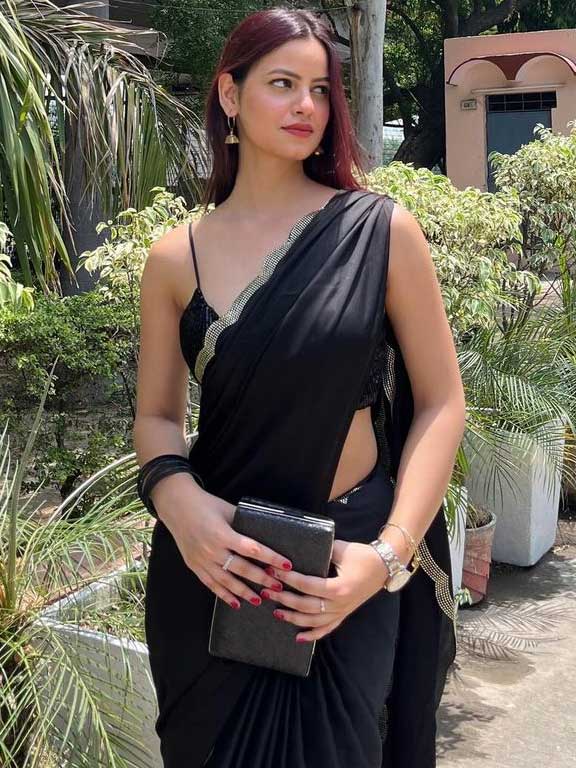 20 year old Call Girl service in Jaipur
